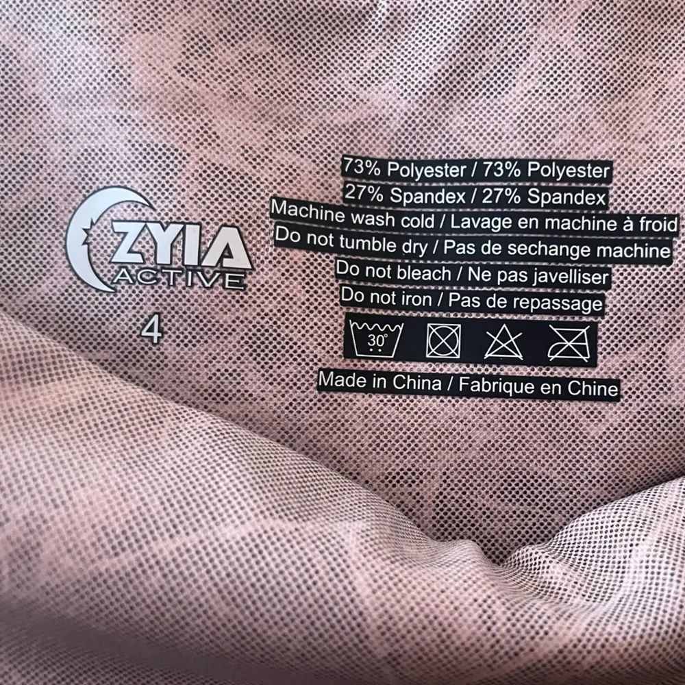 Zyia Pink Digital Granite Pocket Light N Tight Hi-Rise 7/8 leggings size 4